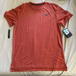 NWT Nike Dri Fit Short Sleeve Training T Shirt Men’s Medium